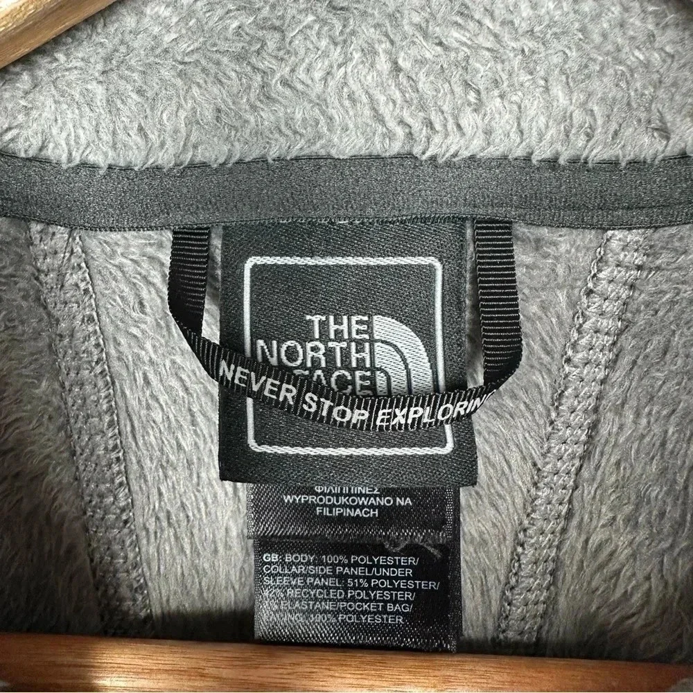 The North Face Men’s Grey/Black Zip Up Fleece Jacket Size Medium